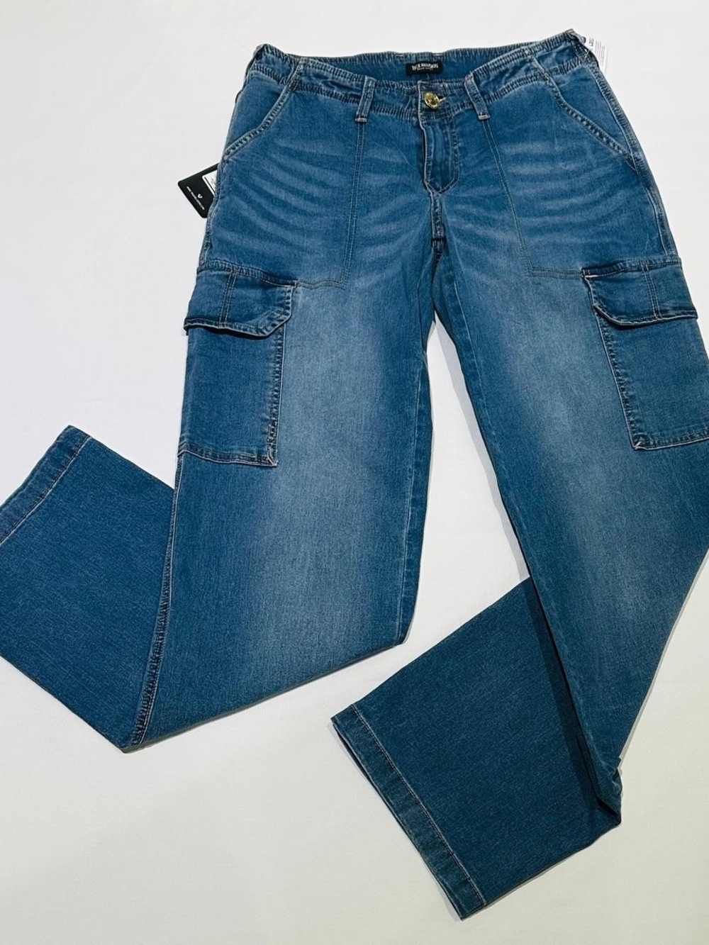 🔥 TRUE RELIGION Cargo Jeans Women’s Size 27 NWT 🔥 Medium Tide Wash | Style 600 - Picture 2 of 16